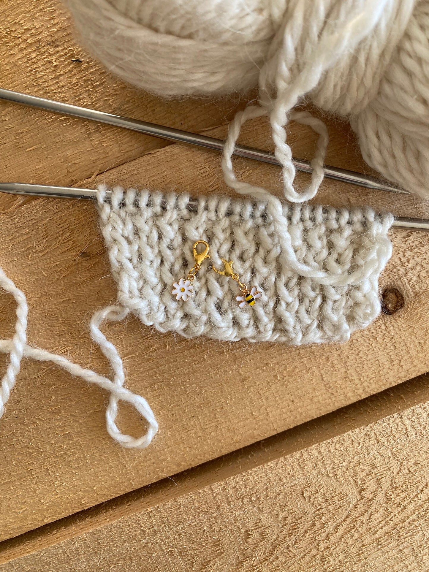 Gold Bee and Daisy Stitch Markers Set of 5