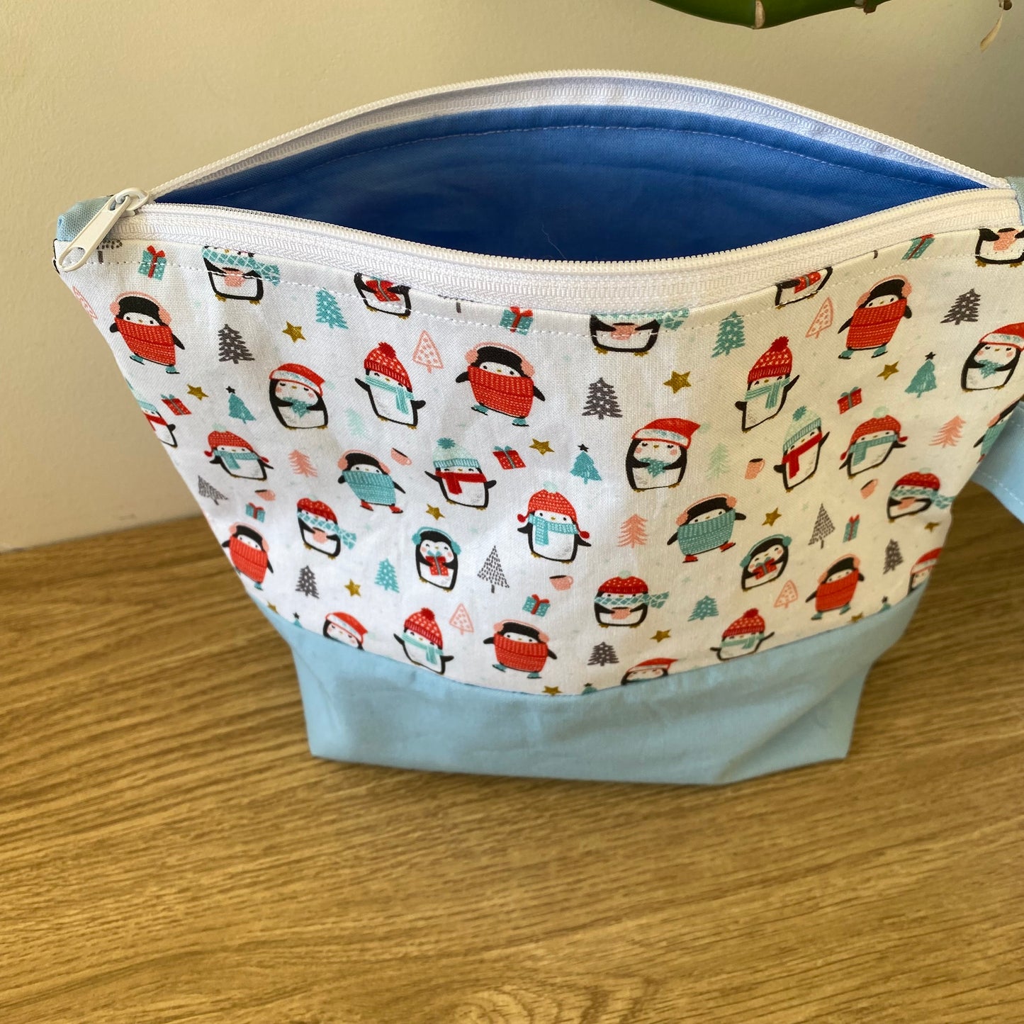 Penguins Maker's Bag