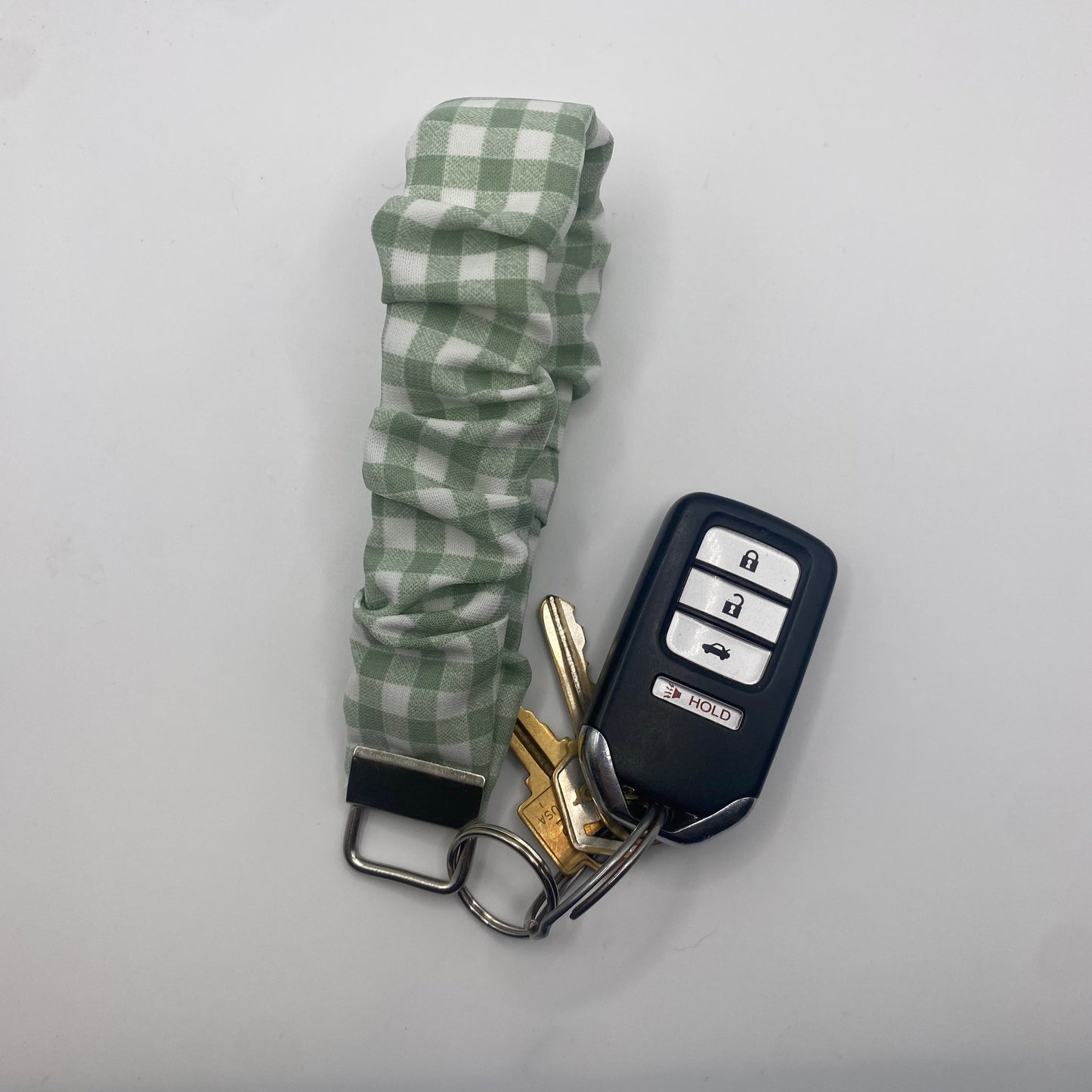 Green Gingham Scrunch Wristlet