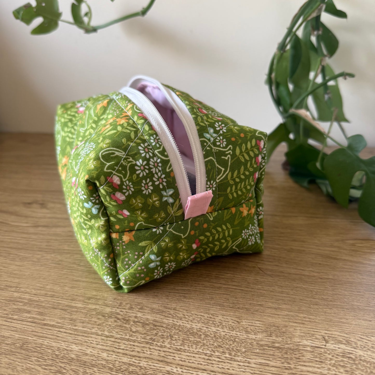 Quilted Garden Kitty Toiletry Bag