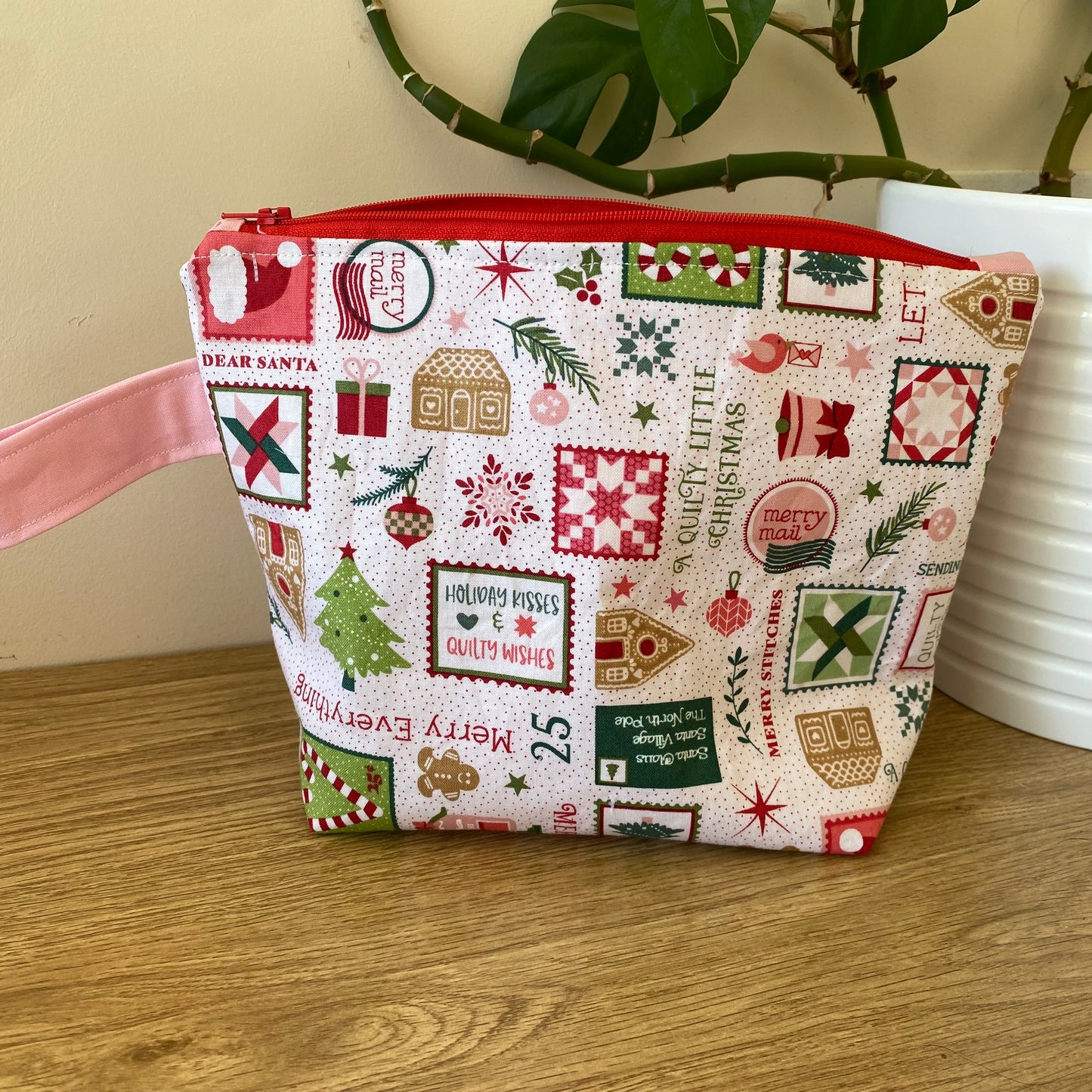 Pink Holiday Maker's Bag