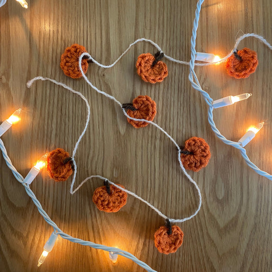 Crochet Tiny Pumpkin Garland Pattern
